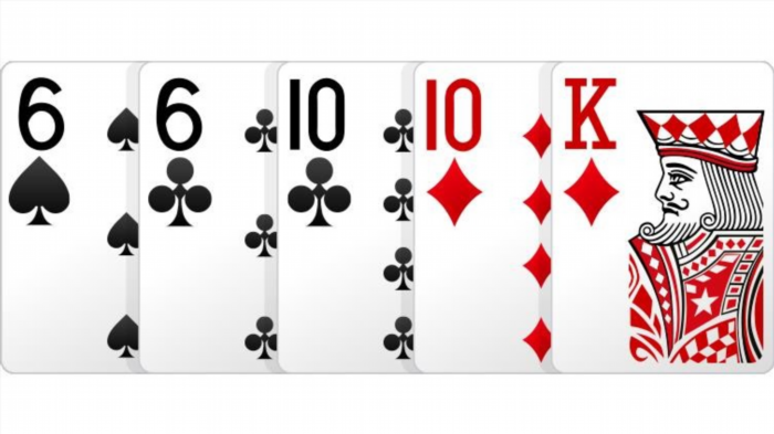 Hai đôi (Two Pairs) là một trạng thái trong trò chơi Poker, khi người chơi có hai cặp lá bài có mức giá giống nhau. Đây là một tình huống khá mạnh trong trò chơi, có khả năng giành được nhiều chip và thắng nhiều ván.