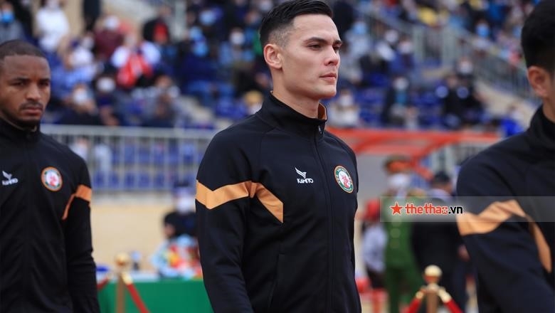 Adriano Schmidt ngày càng trở thành trụ cột của đội bóng CLB Bình Định.
