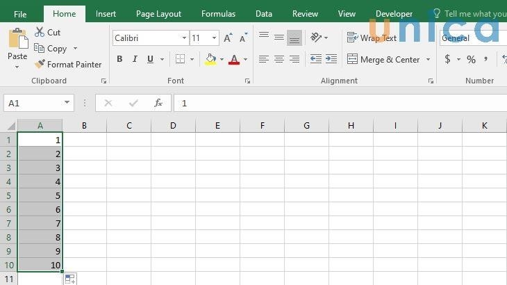 Autofill trong Excel là tính năng giúp tự động điền dữ liệu dựa trên mẫu đã có sẵn, giúp tiết kiệm thời gian và tăng hiệu suất công việc.