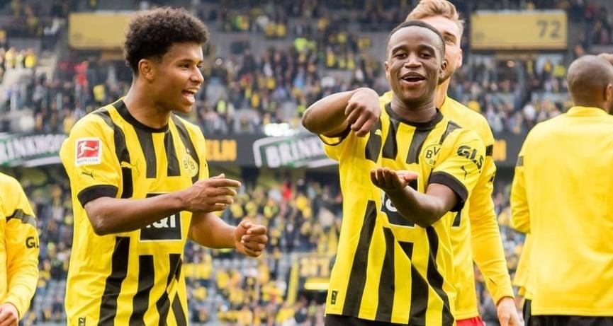 Karim Adeyemi và Youssoufa Moukoko, hai tài năng trẻ của Dortmund, sẽ tham dự World Cup lần đầu tiên trong sự nghiệp của họ.