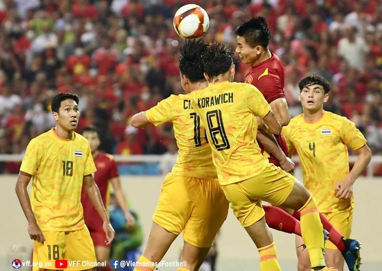 Nhâm Mạnh Dũng đóng góp bàn thắng cho U23 Việt Nam trong trận đấu cuối cùng của SEA Games 31 với U23 Thái Lan.