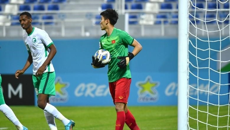 Nhâm Mạnh Dũng thi đấu ở vị trí thủ môn cho ĐT U23 Việt Nam trong giải U23 châu Á.