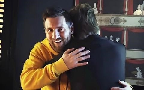 Hình ảnh của cầu thủ bóng đá hàng đầu Messi trong video âm nhạc của Jack.