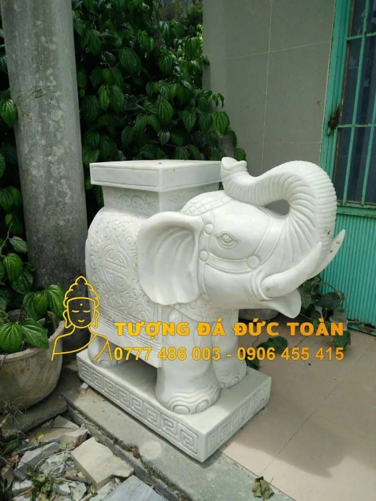 mơ thấy tượng voi đá